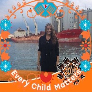 Meet your Posher, Roxanne